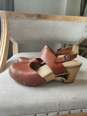 Dansko Women's Brown Leather Wooden Clog Sandals - Classic Slingback Cognac 39